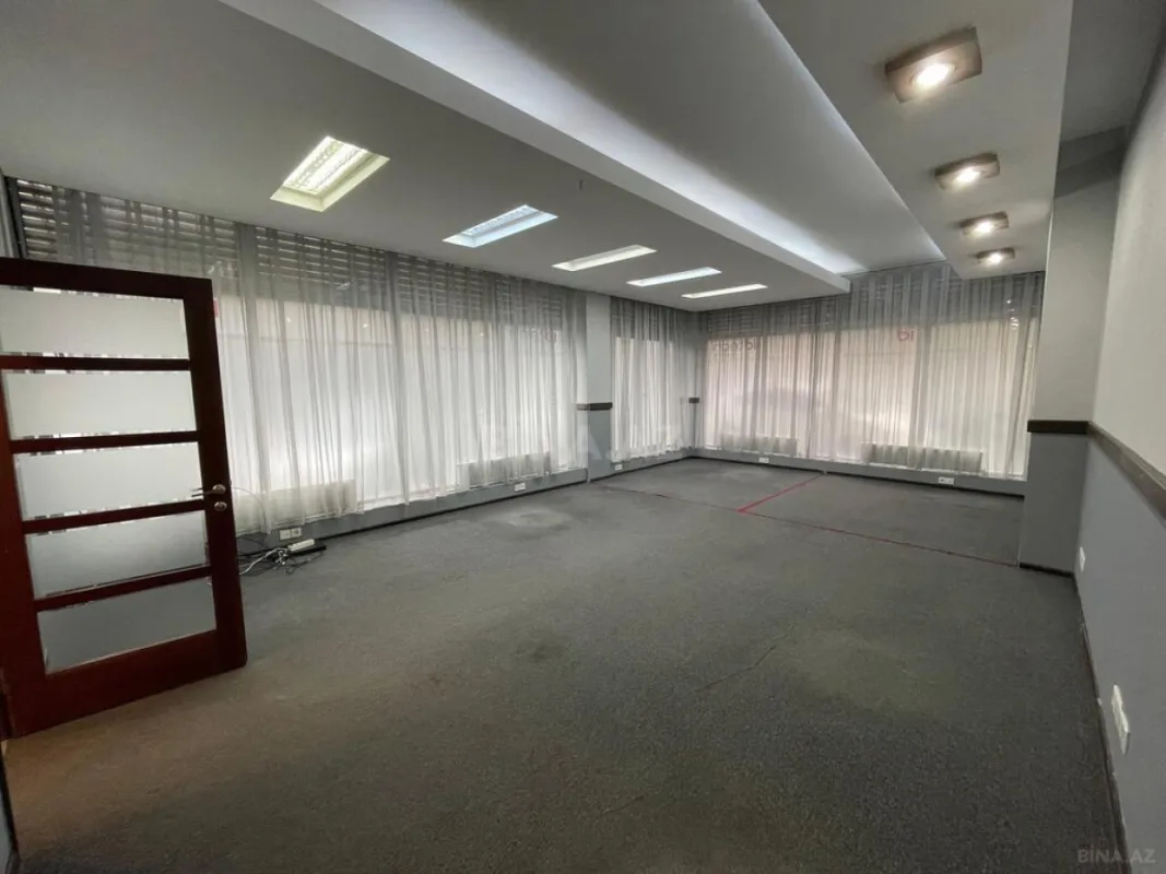 Kirayə verilir 5 otaqlı ofis 200 m²