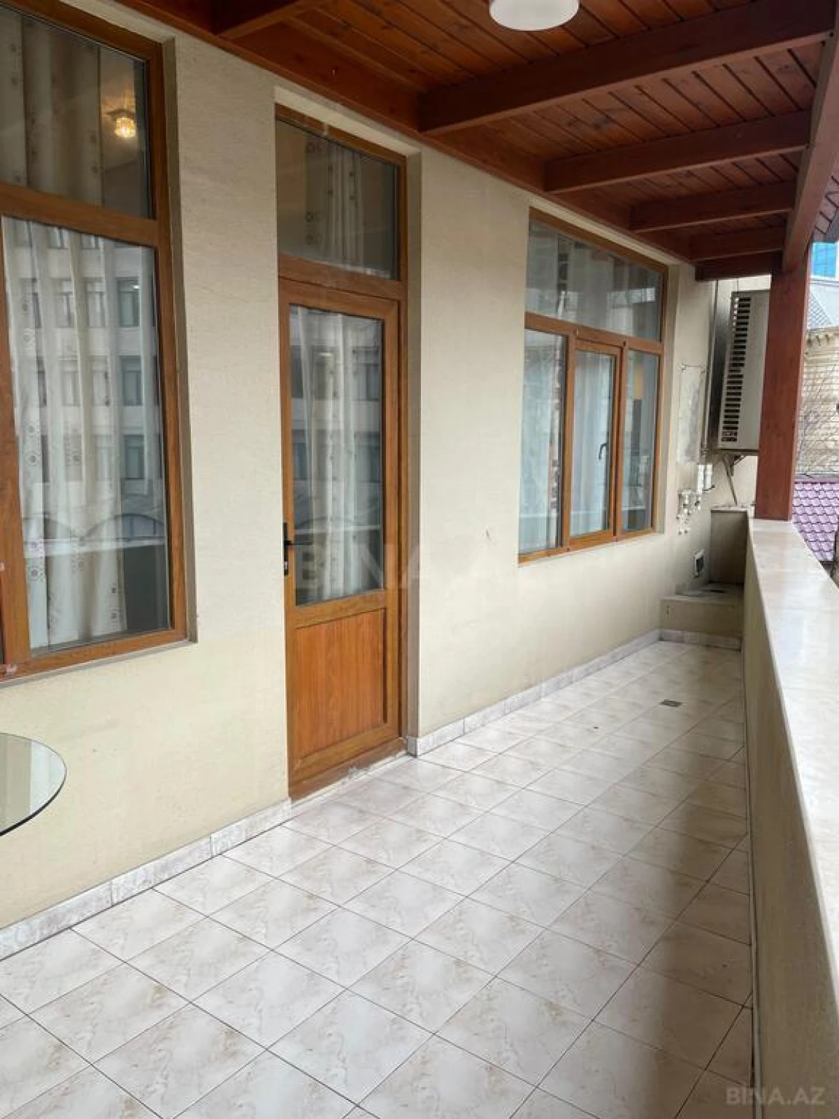 Kirayə verilir 5 otaqlı ofis 200 m²