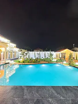 Satılır 5 otaqlı həyət evi 280 m²