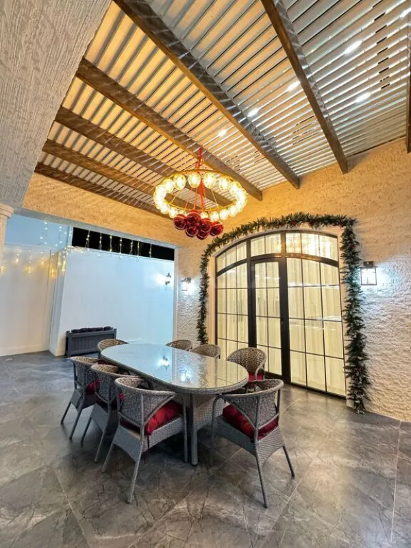 Satılır 5 otaqlı həyət evi 280 m²