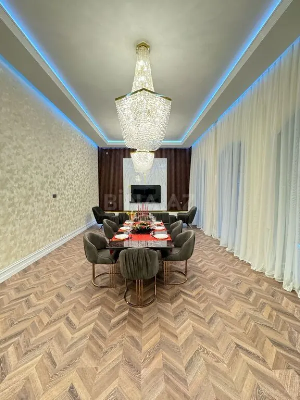 Satılır 5 otaqlı həyət evi 280 m²