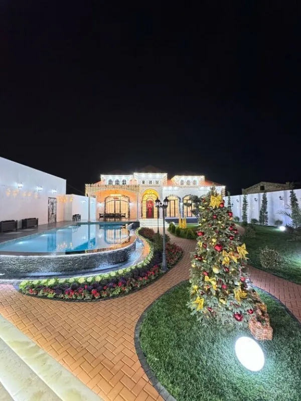 Satılır 5 otaqlı həyət evi 280 m²