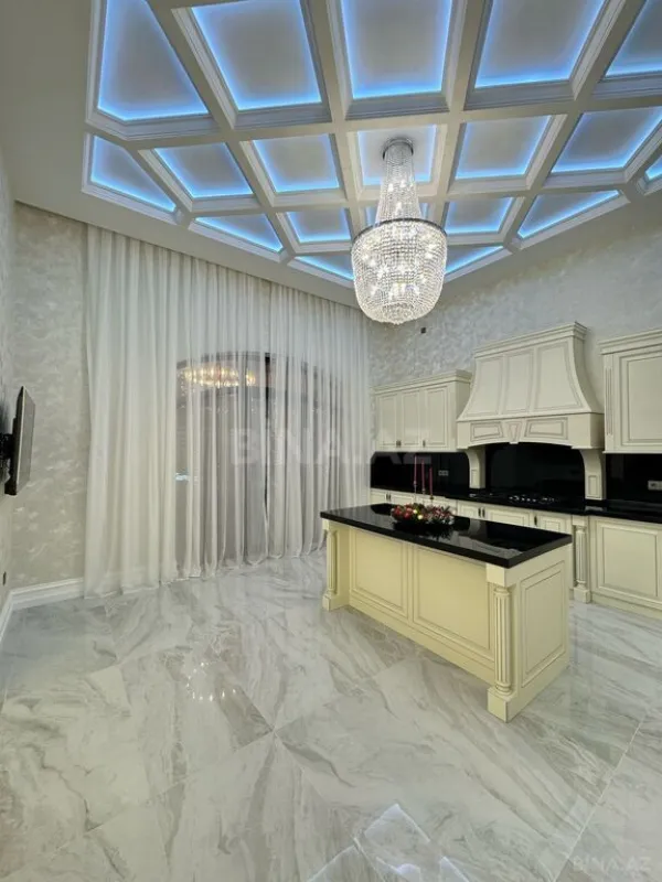 Satılır 5 otaqlı həyət evi 280 m²