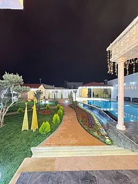 Satılır 5 otaqlı həyət evi 280 m²