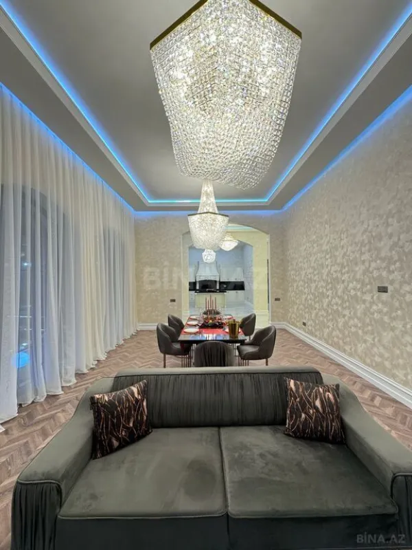 Satılır 5 otaqlı həyət evi 280 m²