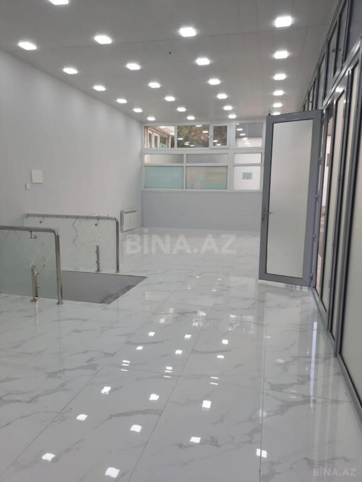 Satılır obyekt 121 m²