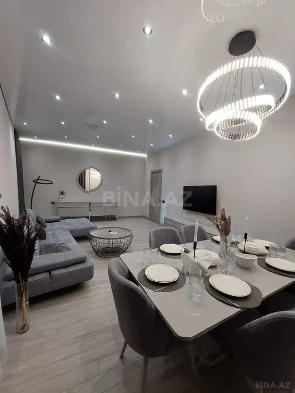 Kirayə verilir 3 otaqlı mənzil 140 m²