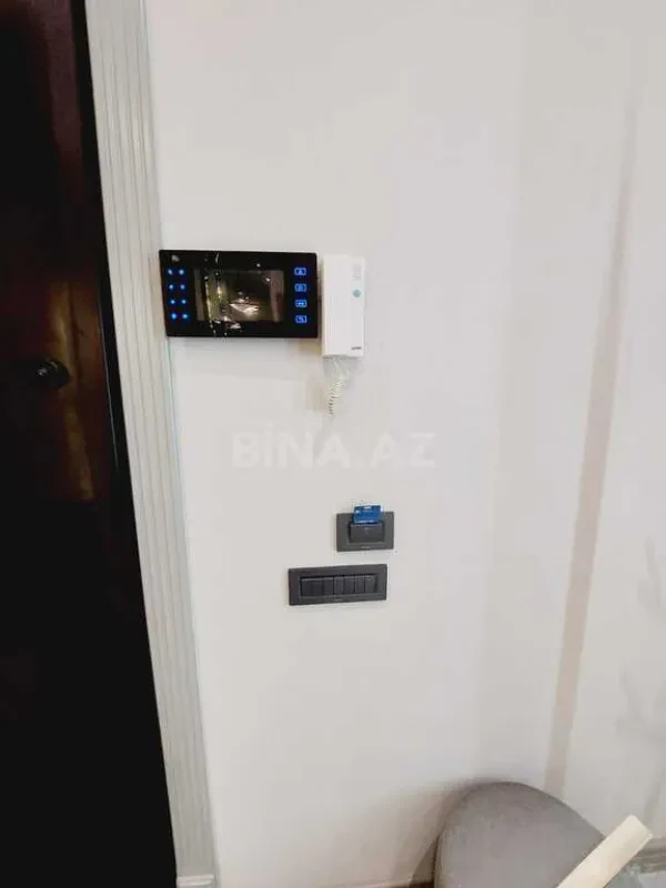Kirayə verilir 3 otaqlı mənzil 140 m²