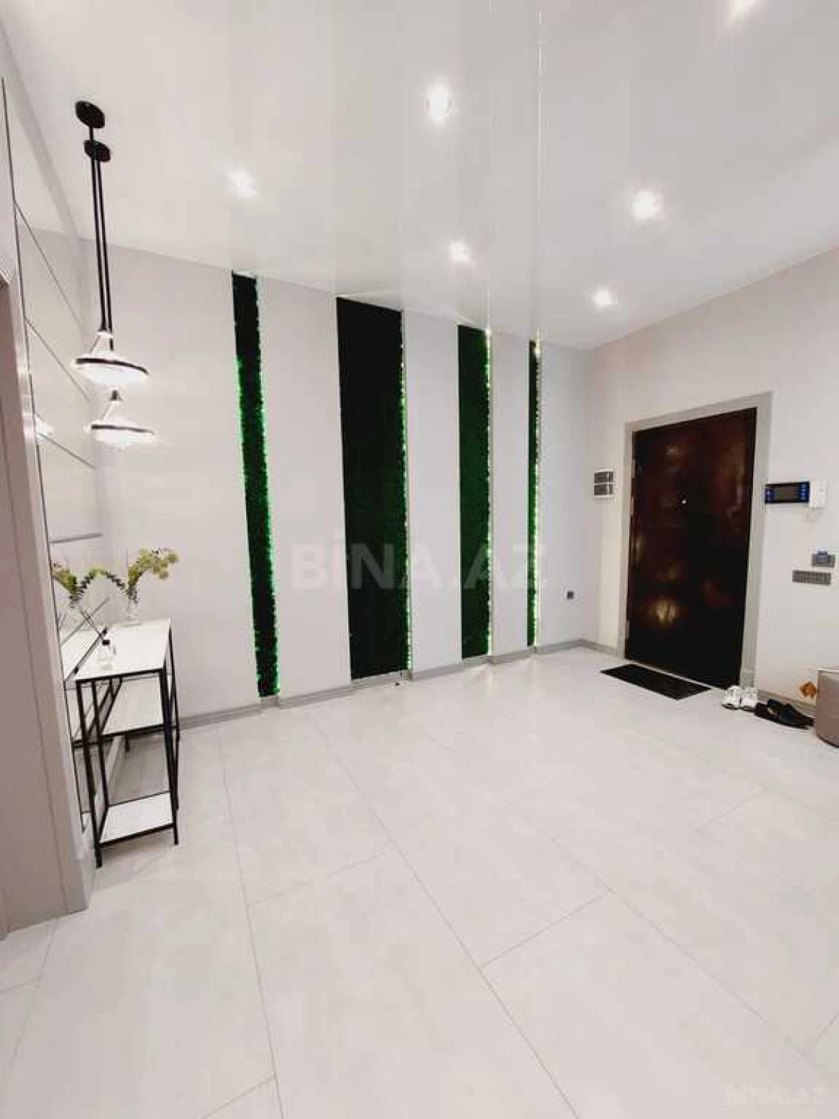 Kirayə verilir 3 otaqlı mənzil 140 m²