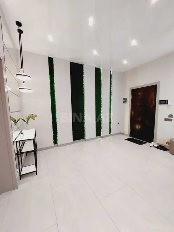 Kirayə verilir 3 otaqlı mənzil 140 m²