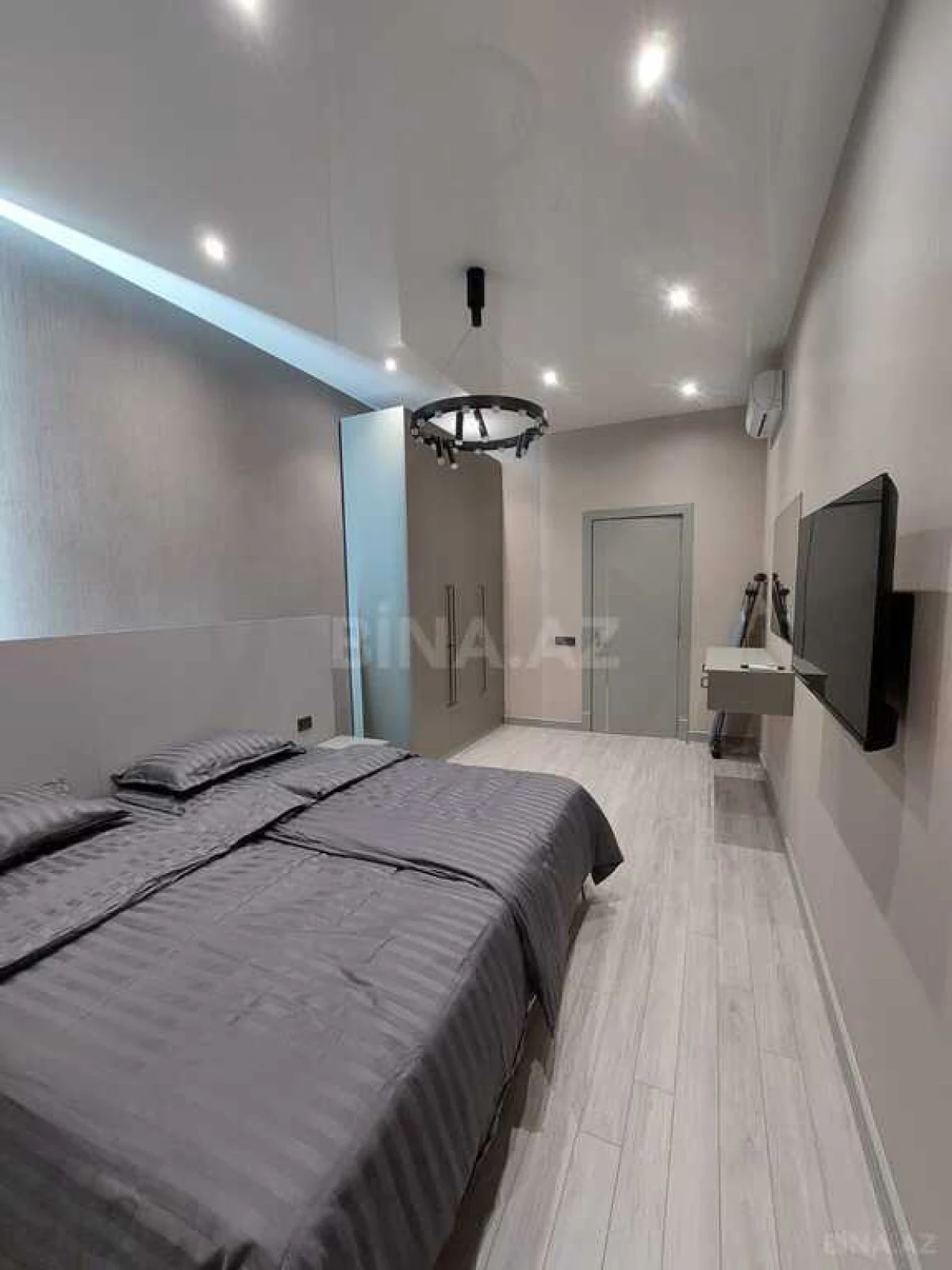 Kirayə verilir 3 otaqlı mənzil 140 m²