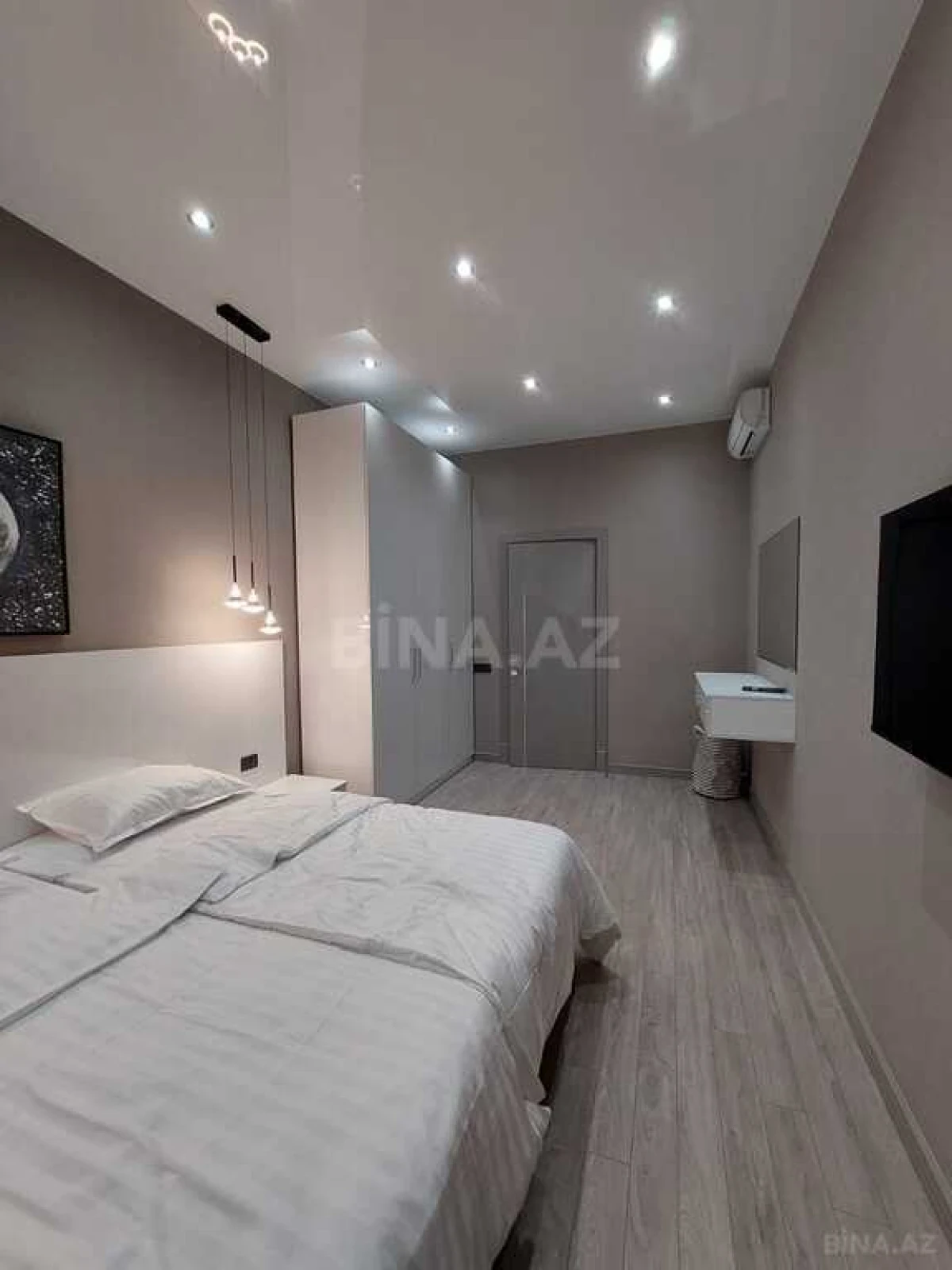 Kirayə verilir 3 otaqlı mənzil 140 m²