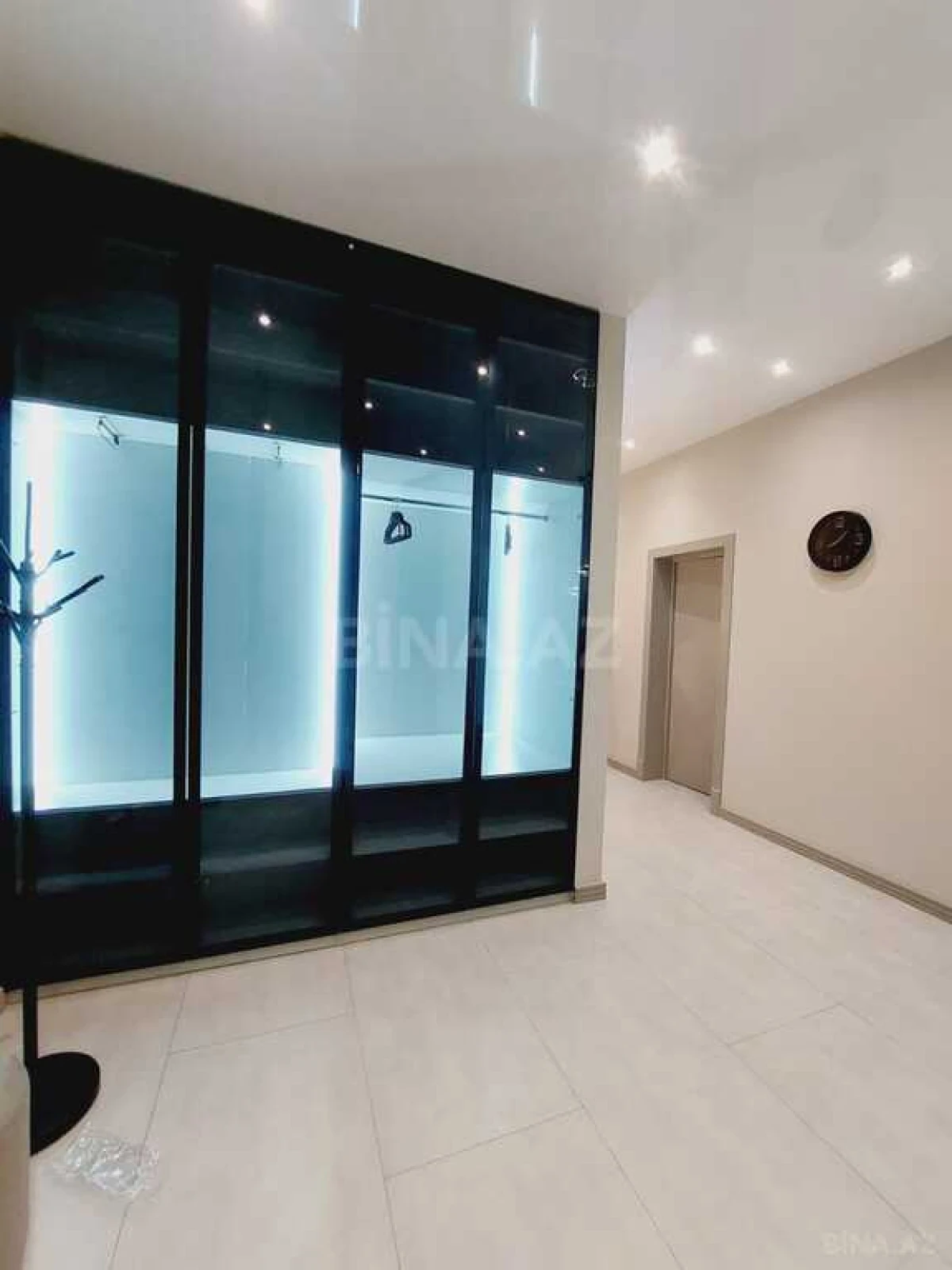 Kirayə verilir 3 otaqlı mənzil 140 m²