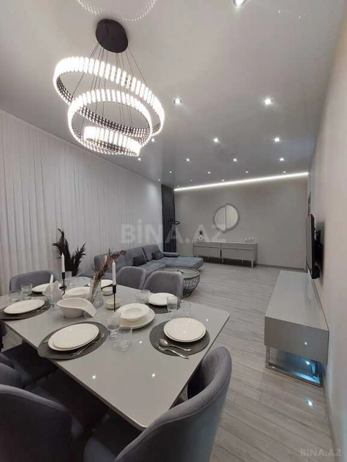Kirayə verilir 3 otaqlı mənzil 140 m²
