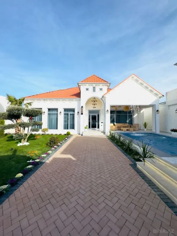 Satılır 6 otaqlı həyət evi 200 m²