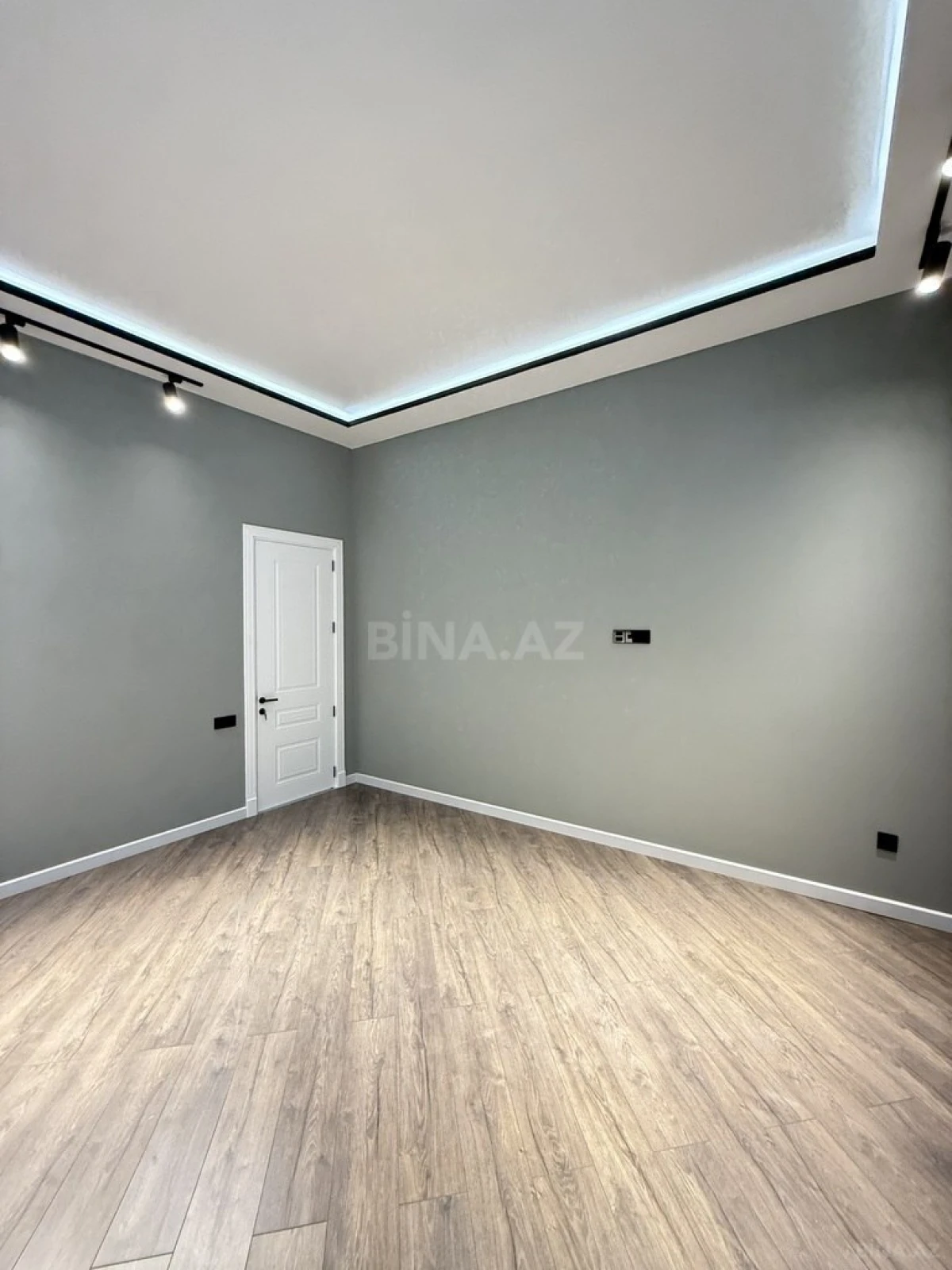 Satılır 5 otaqlı həyət evi 200 m²