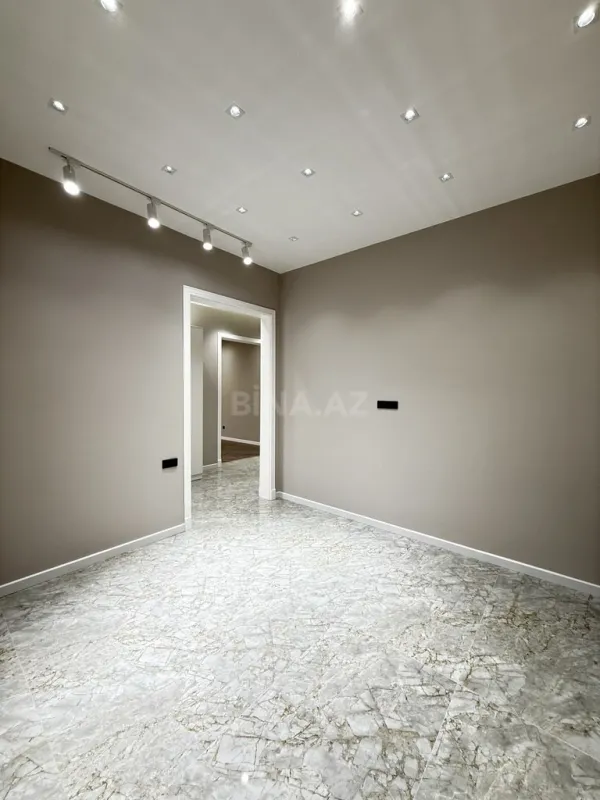 Satılır 5 otaqlı həyət evi 200 m²