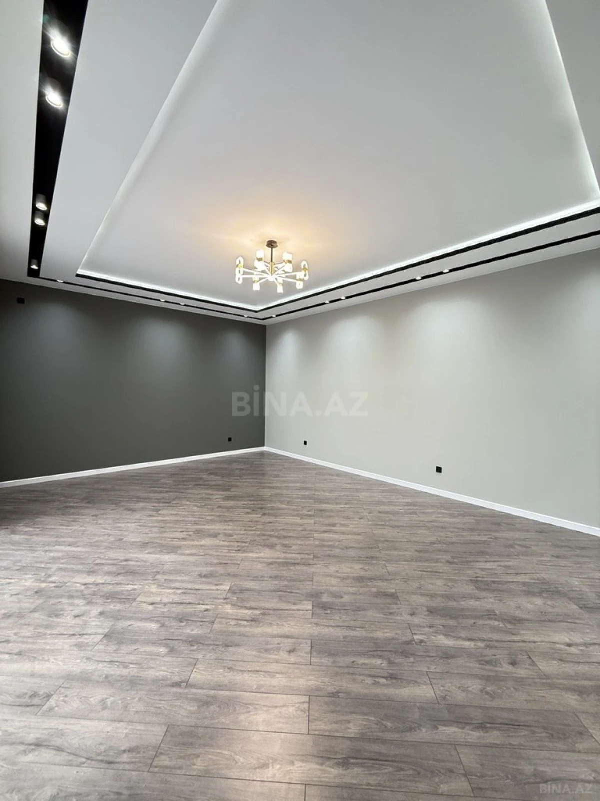 Satılır 5 otaqlı həyət evi 200 m²