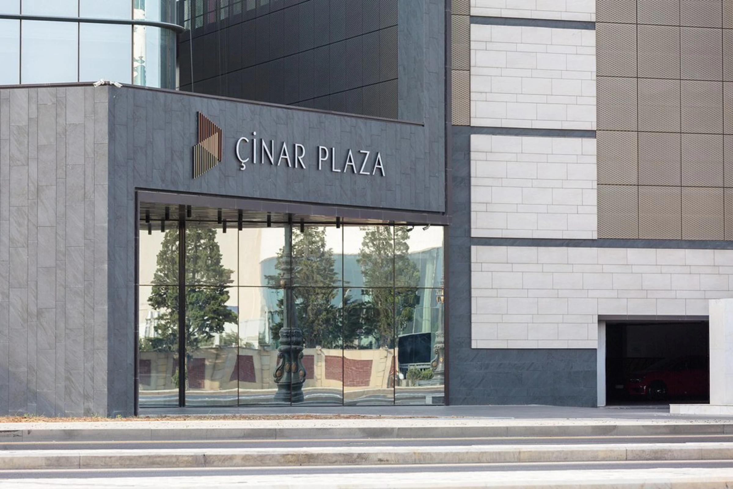 Kirayə verilir 1 otaqlı ofis 24 m²