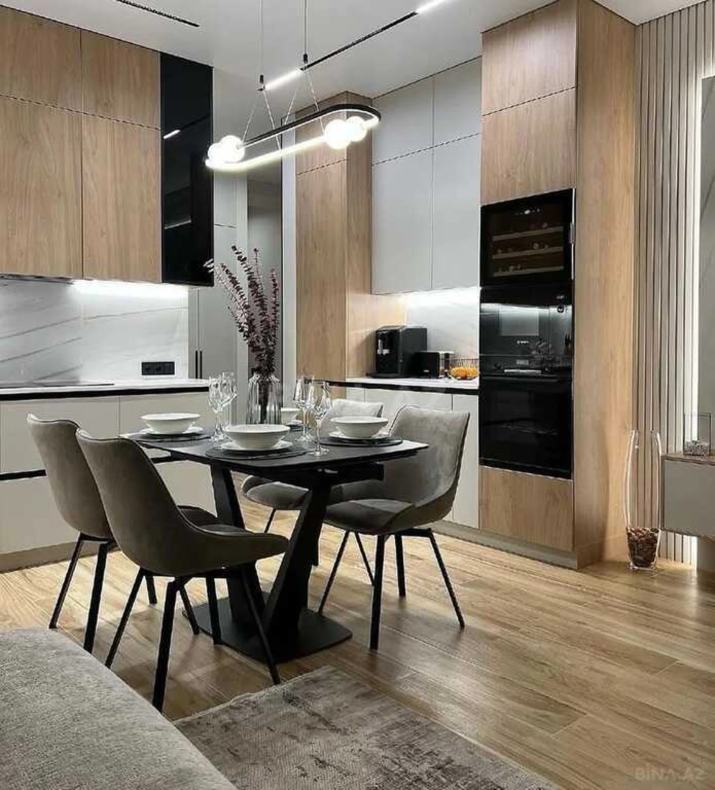 Kirayə verilir 2 otaqlı mənzil 66 m²