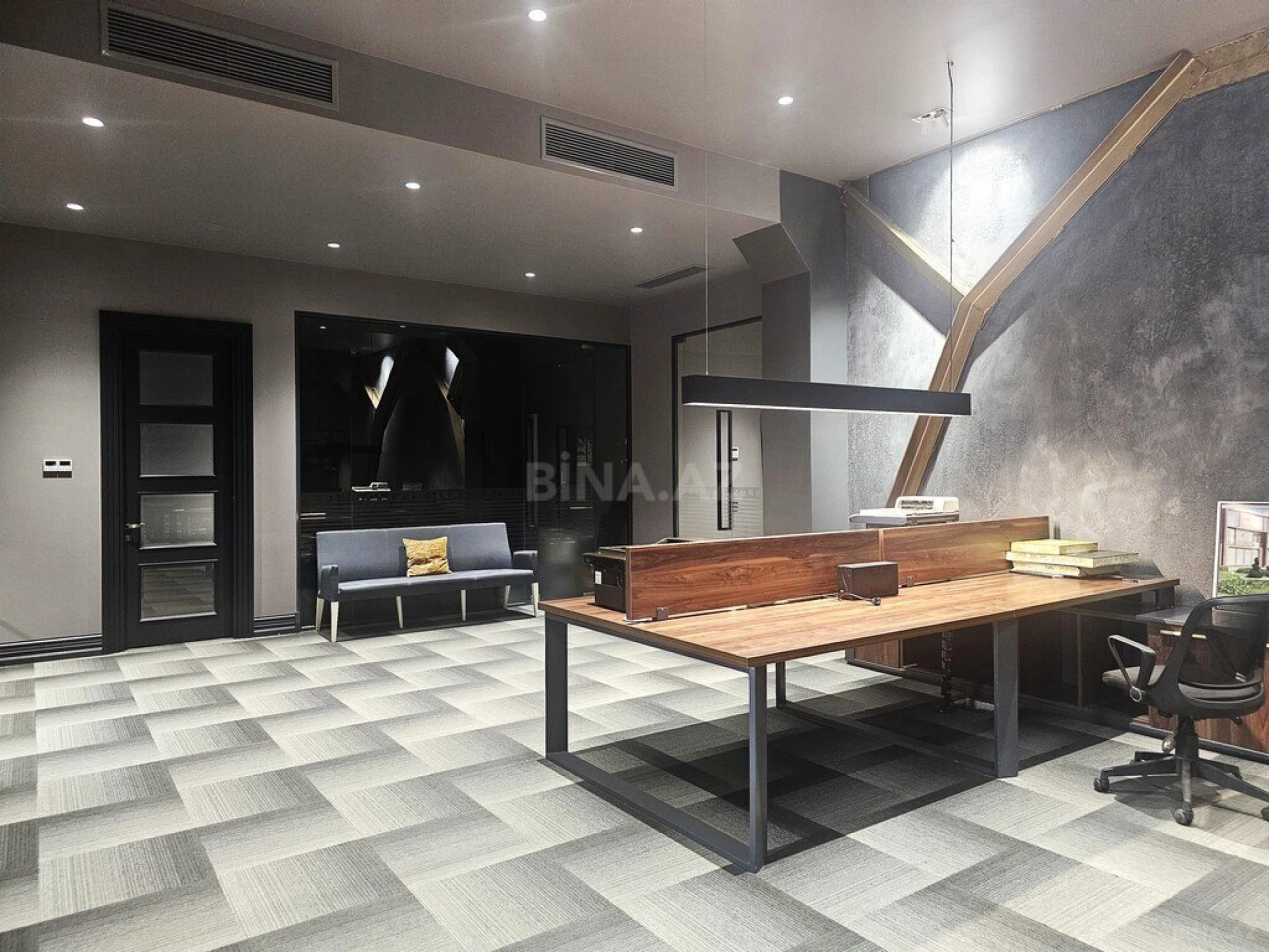 Satılır obyekt 1400 m²