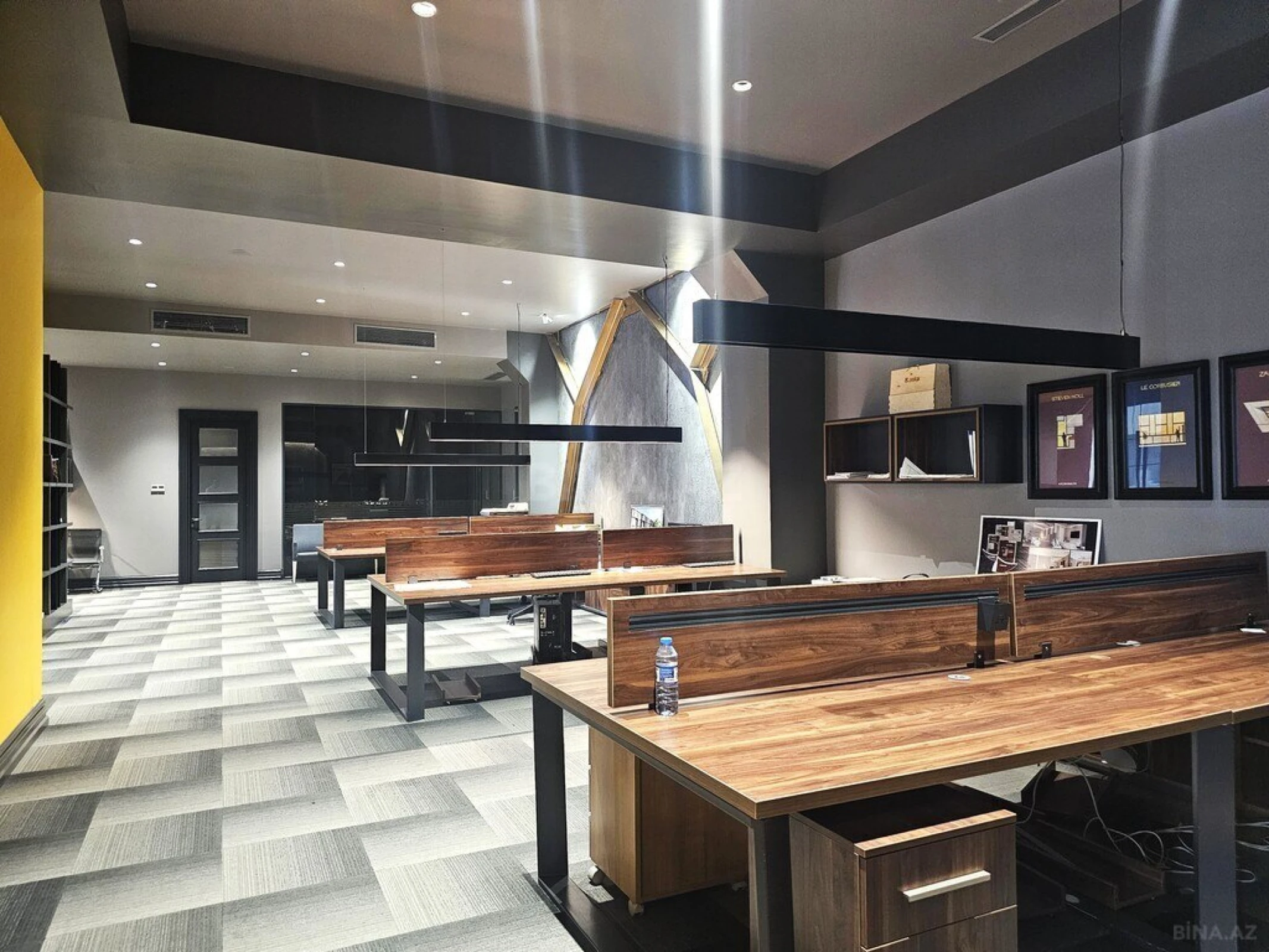 Satılır obyekt 1400 m²