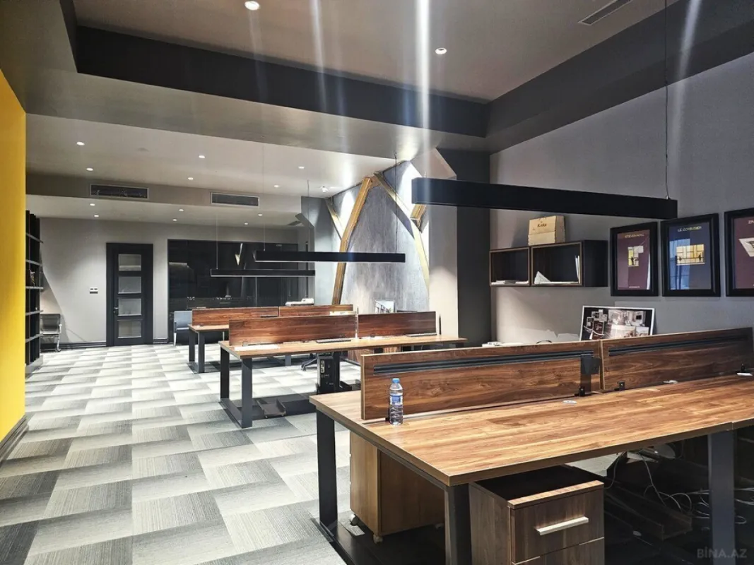 Satılır obyekt 1400 m²