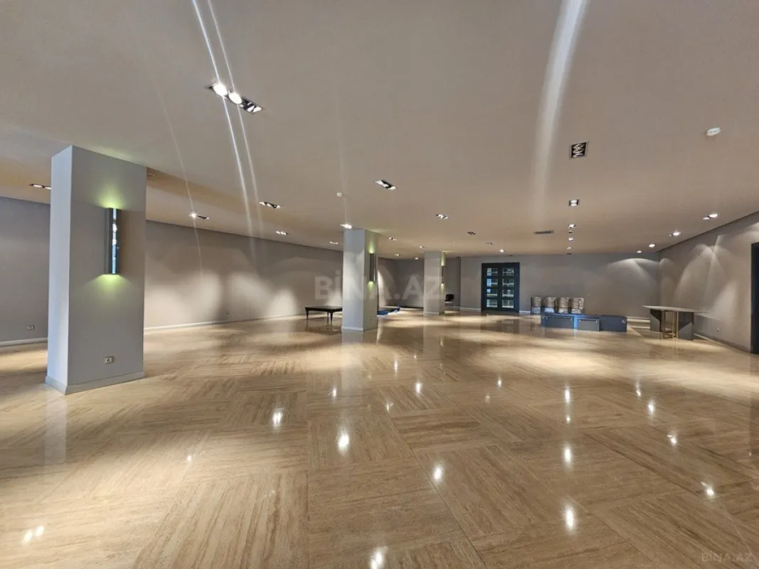 Satılır obyekt 1400 m²