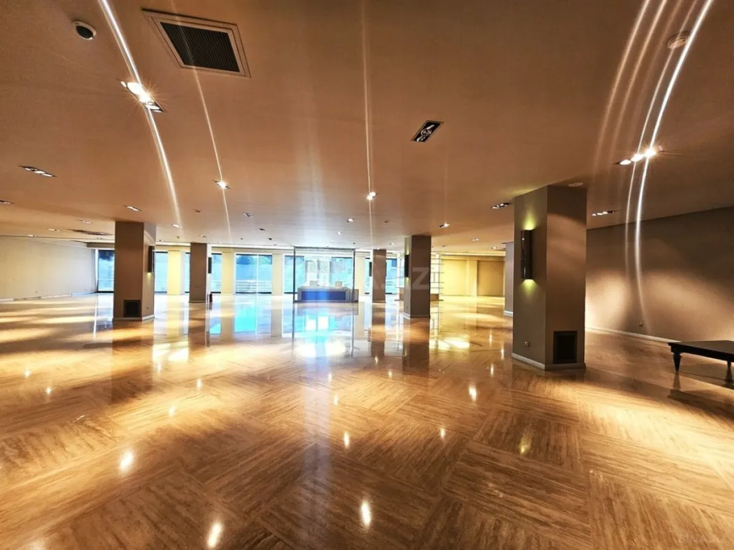 Satılır obyekt 1400 m²