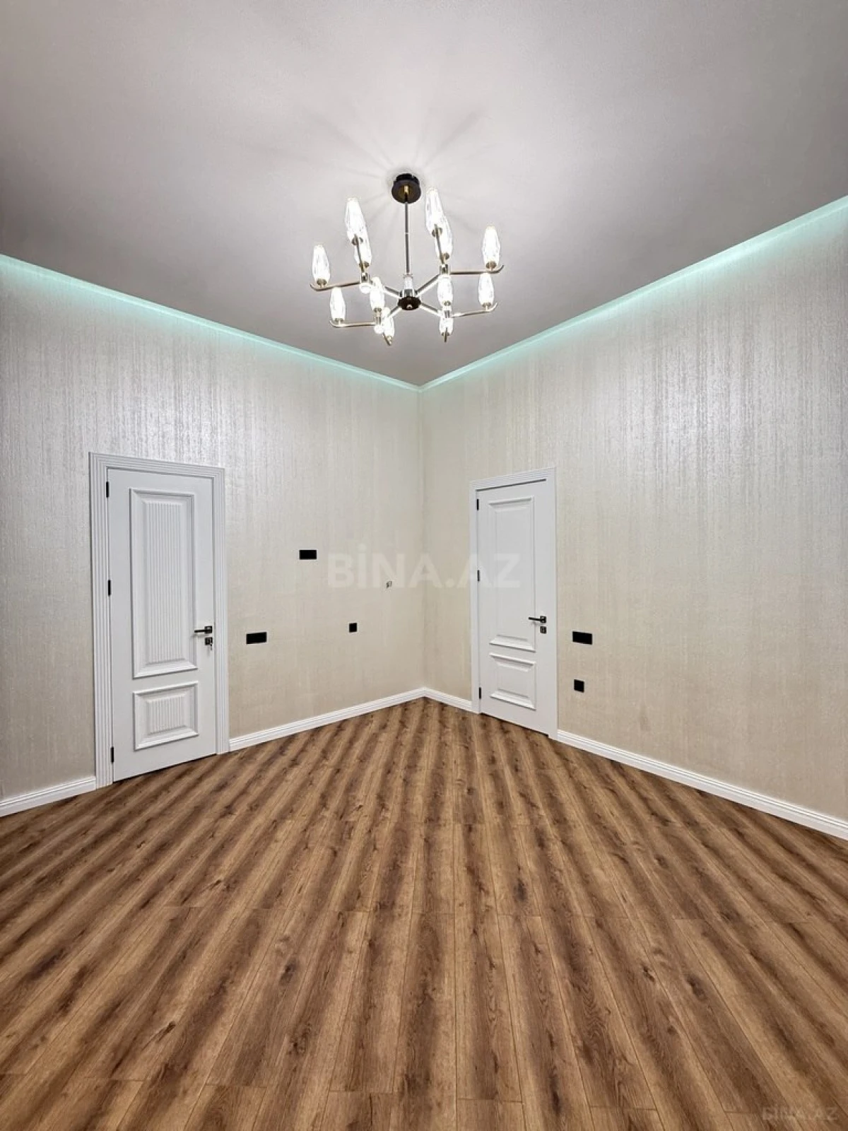 Satılır 4 otaqlı həyət evi 200 m²