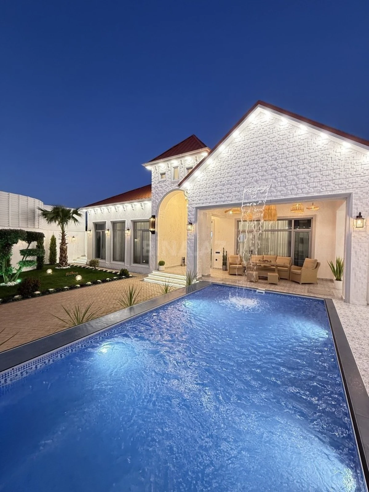 Satılır 4 otaqlı həyət evi 200 m²