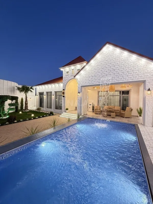 Satılır 4 otaqlı həyət evi 200 m²