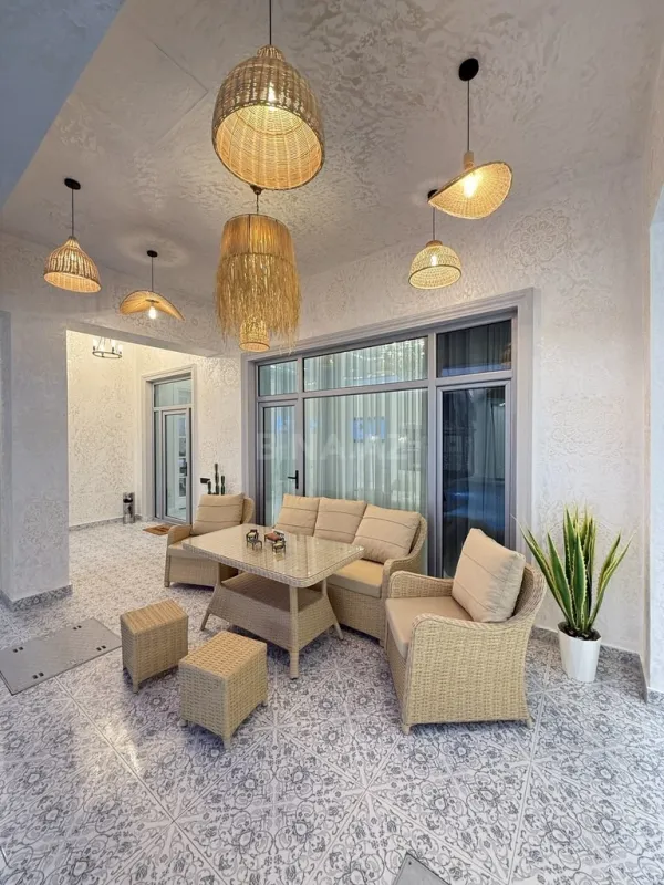 Satılır 4 otaqlı həyət evi 200 m²