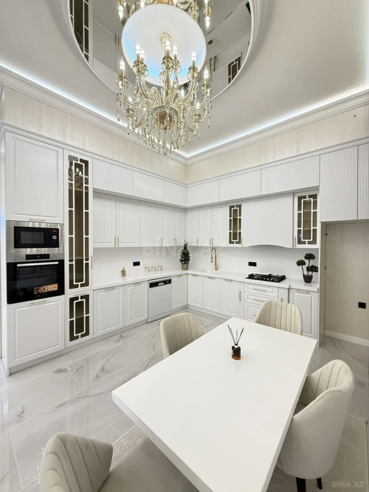 Satılır 4 otaqlı həyət evi 200 m²