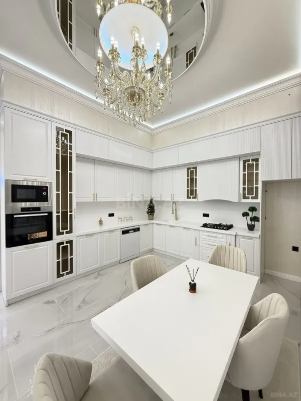 Satılır 4 otaqlı həyət evi 200 m²