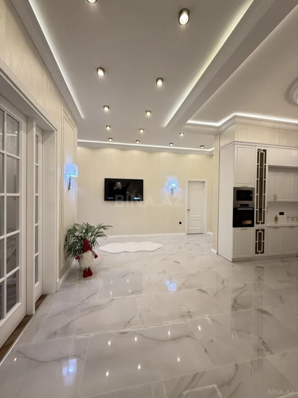 Satılır 4 otaqlı həyət evi 200 m²