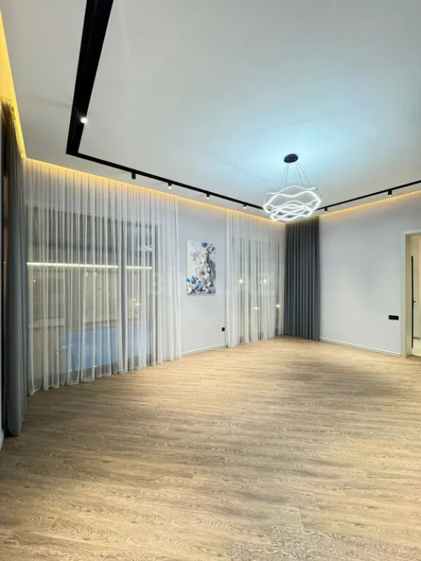 Satılır 4 otaqlı həyət evi 220 m²