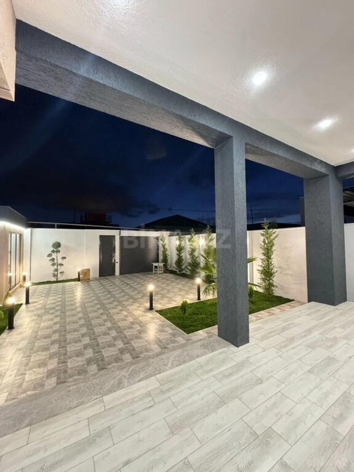 Satılır 4 otaqlı həyət evi 220 m²