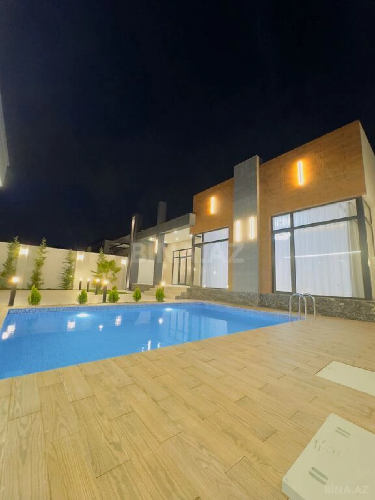 Satılır 4 otaqlı həyət evi 220 m²