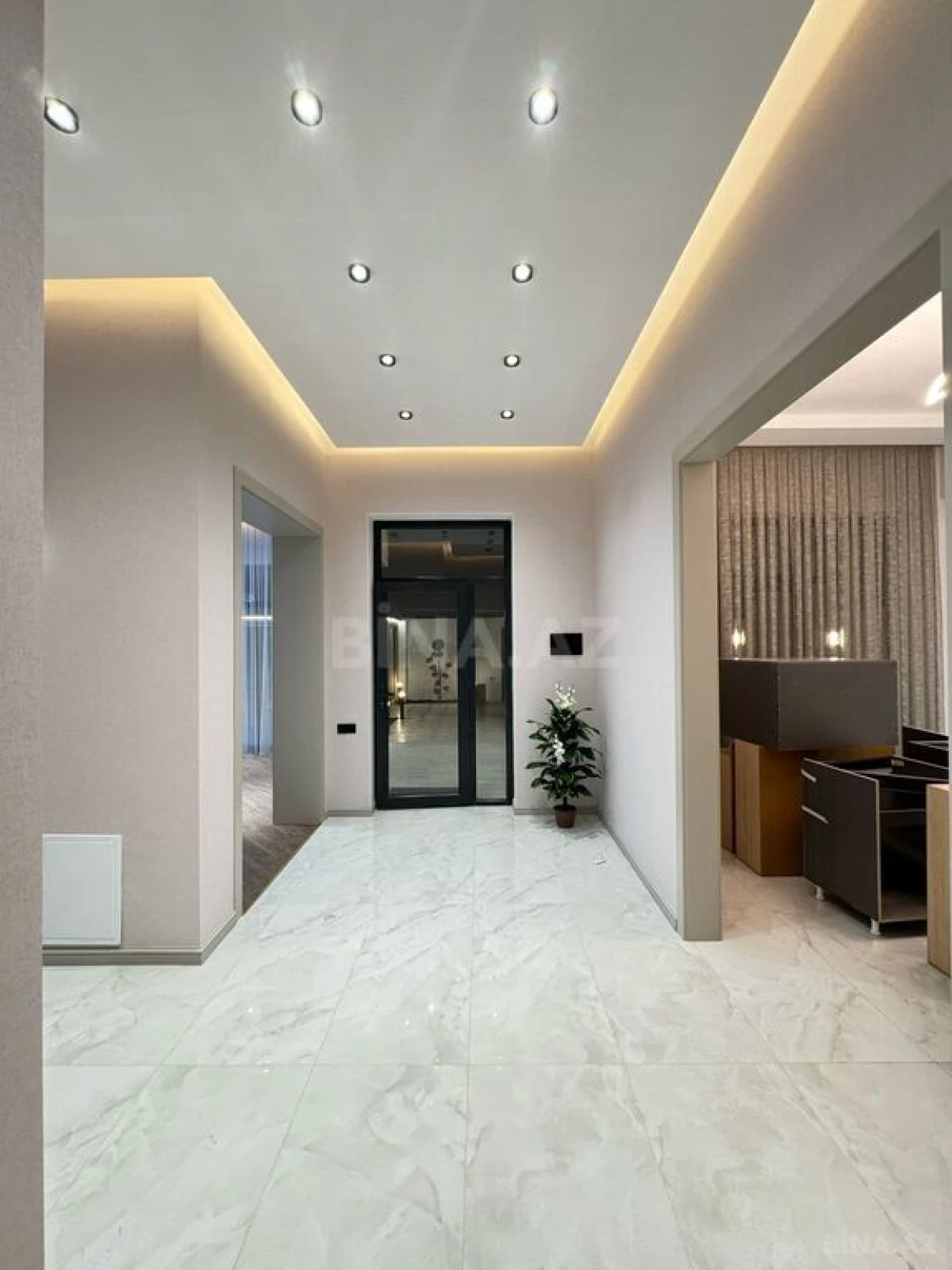 Satılır 4 otaqlı həyət evi 220 m²