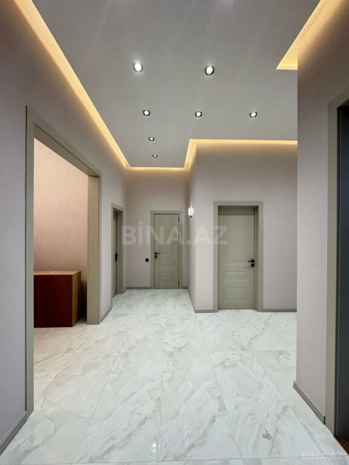 Satılır 4 otaqlı həyət evi 220 m²