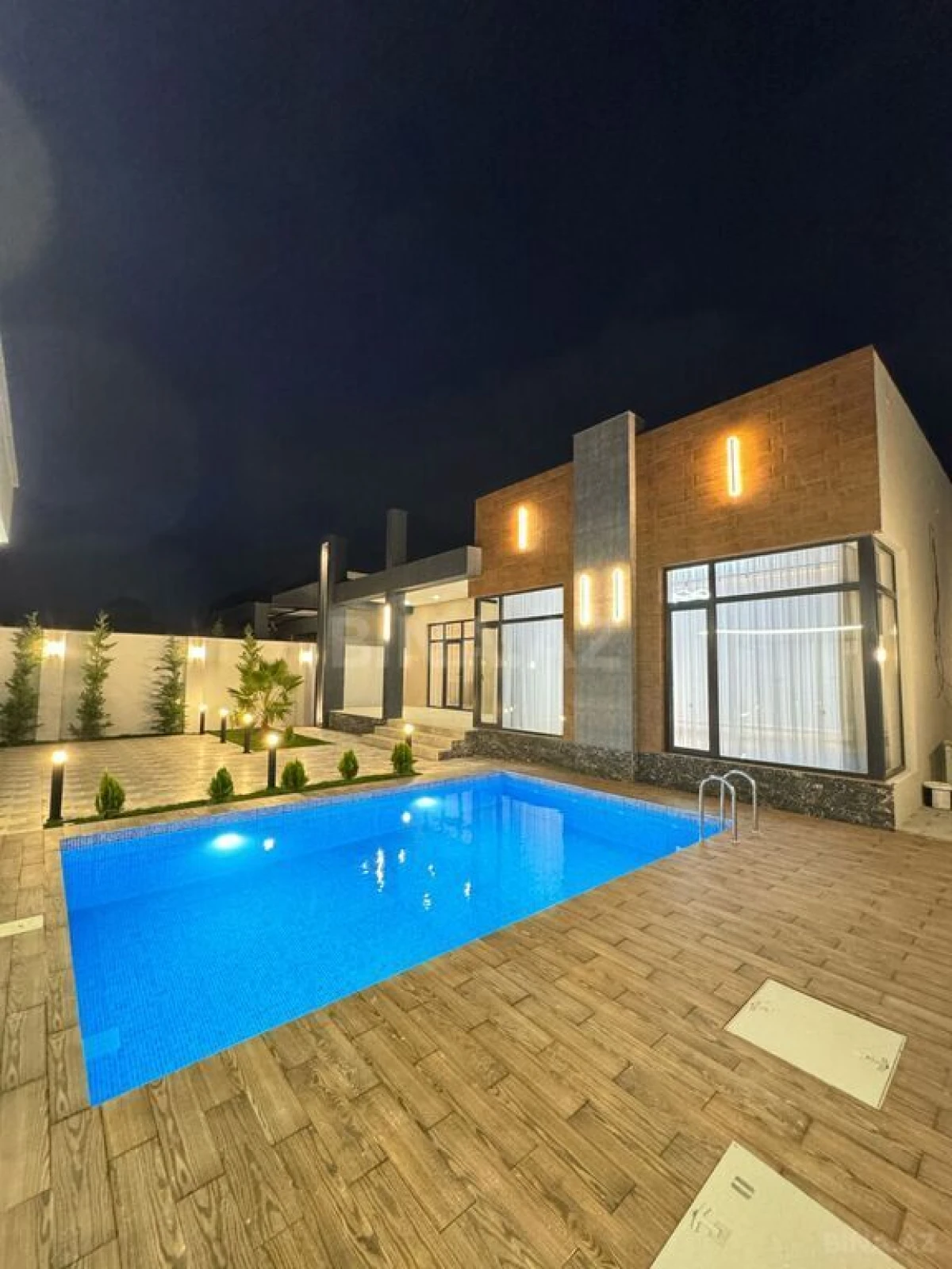 Satılır 4 otaqlı həyət evi 220 m²