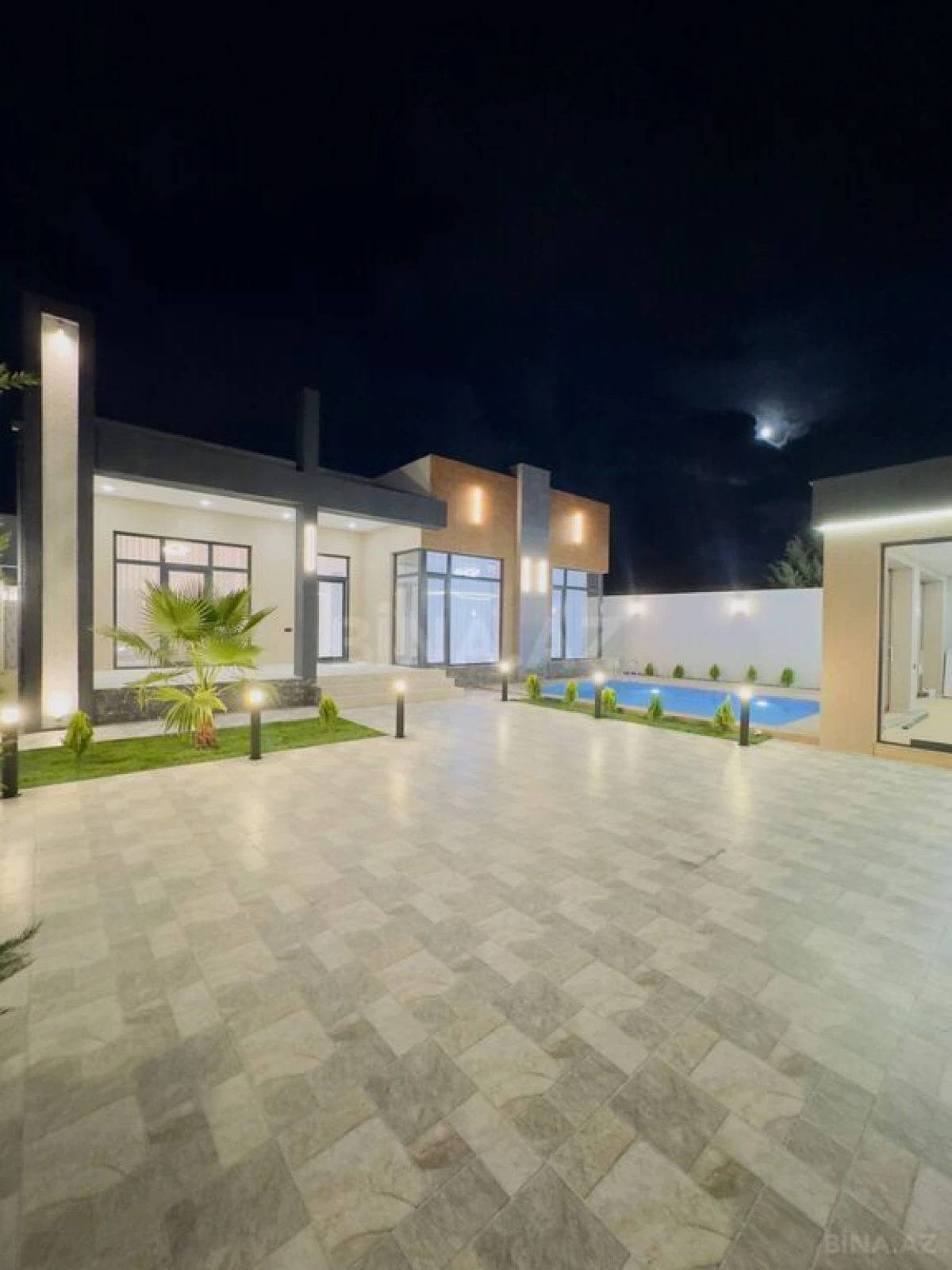 Satılır 4 otaqlı həyət evi 220 m²