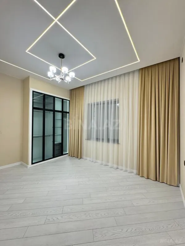 Satılır 4 otaqlı həyət evi 200 m²