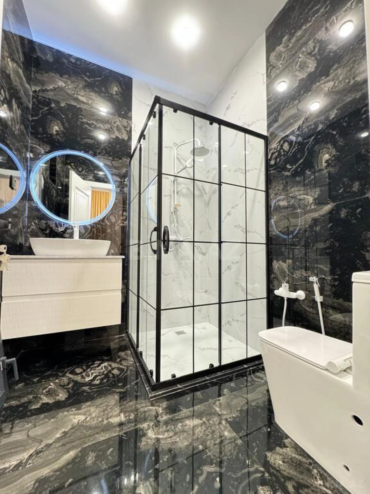 Satılır 4 otaqlı həyət evi 200 m²