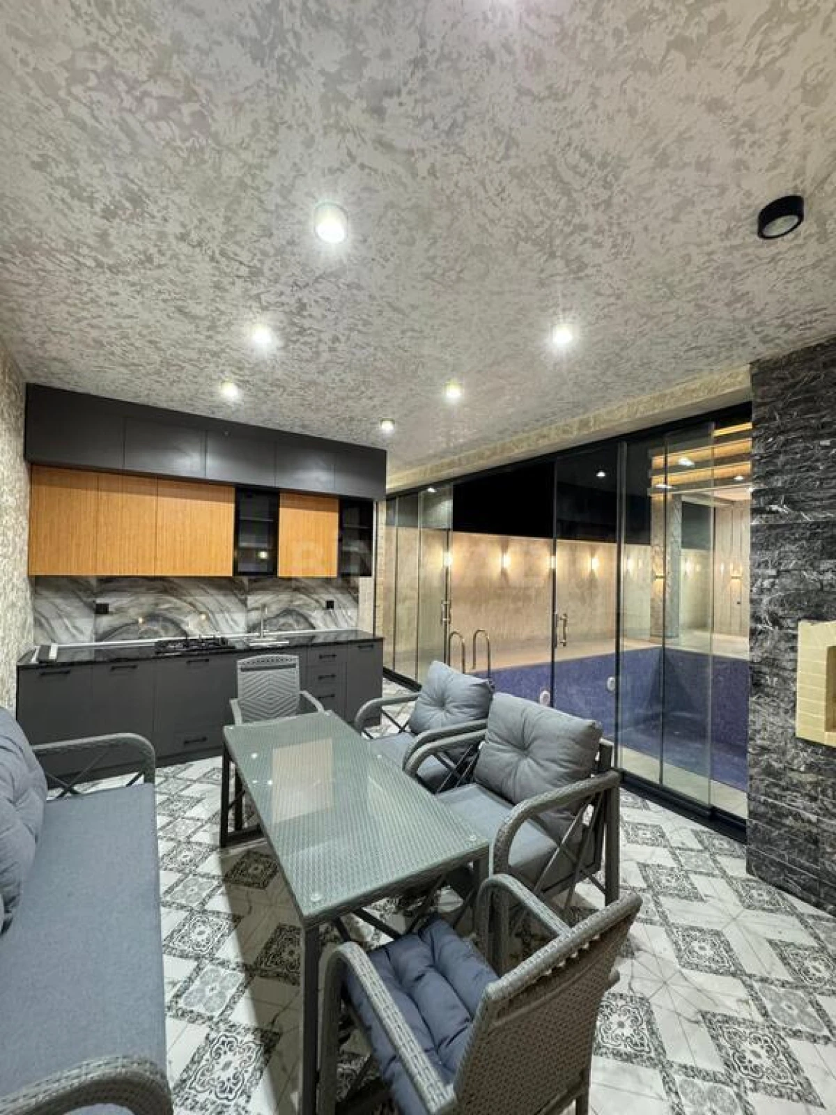 Satılır 4 otaqlı həyət evi 200 m²