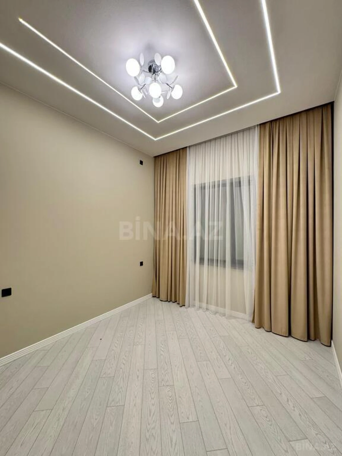 Satılır 4 otaqlı həyət evi 200 m²