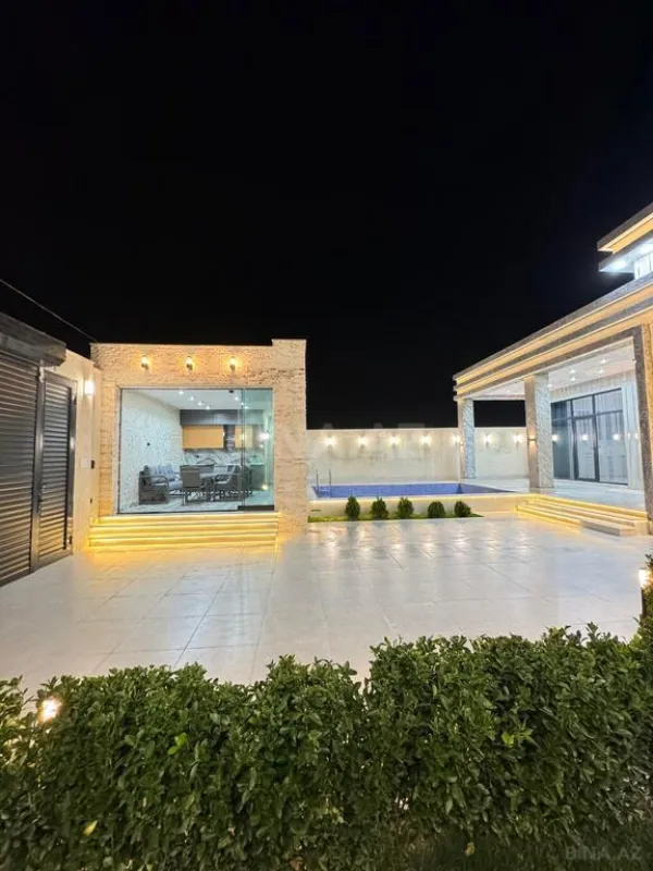 Satılır 4 otaqlı həyət evi 200 m²