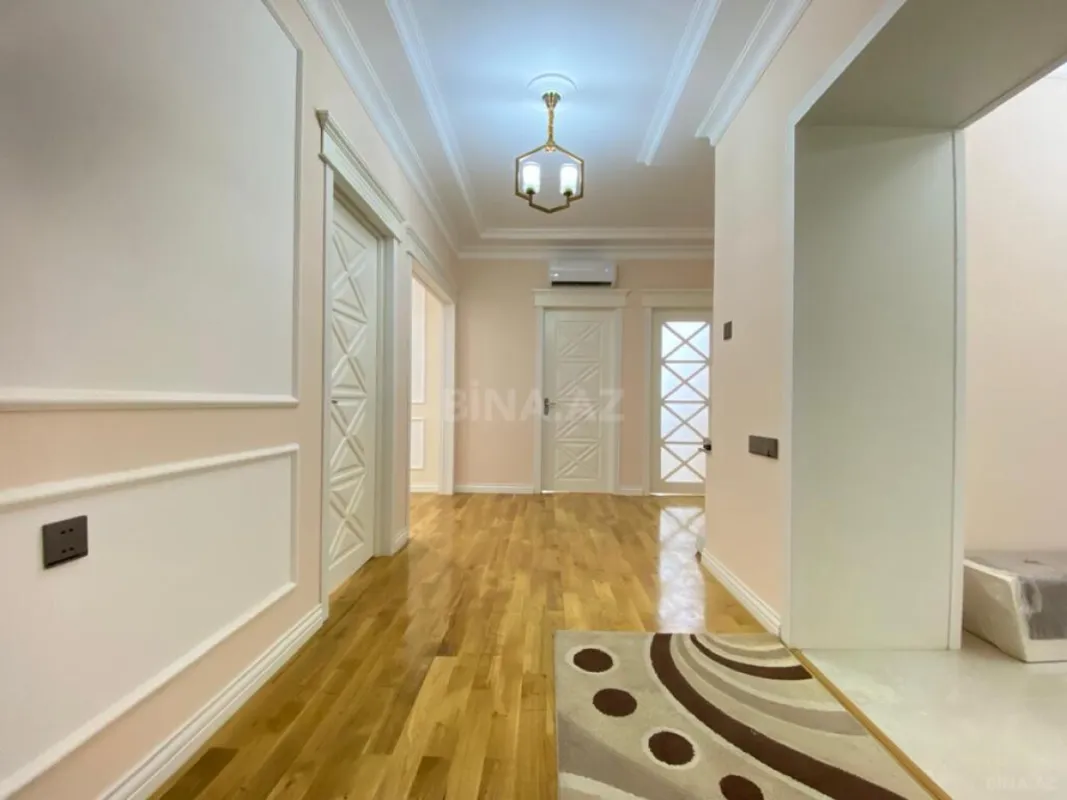 Kirayə verilir 3 otaqlı mənzil 140 m²