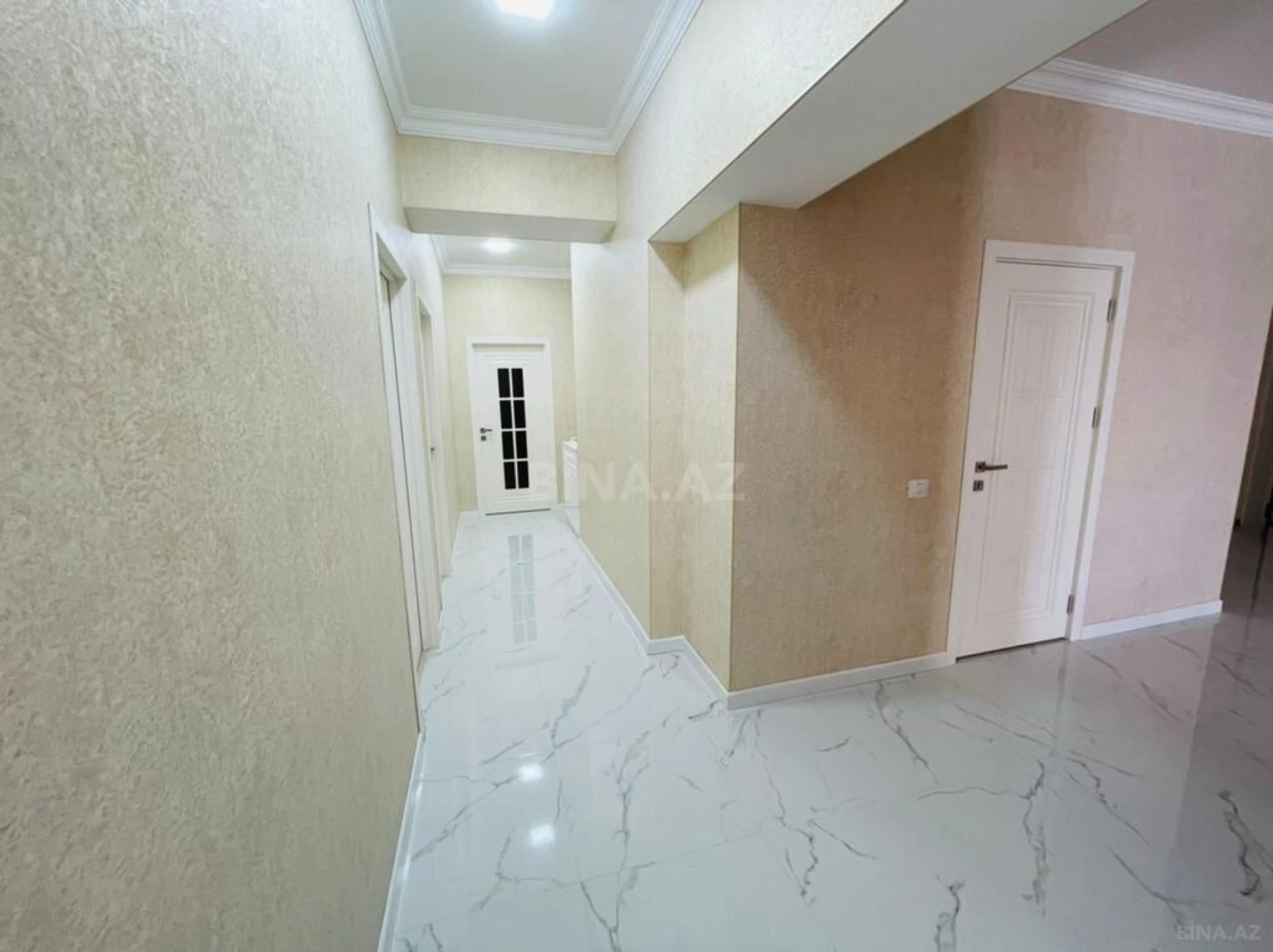 Kirayə verilir 4 otaqlı mənzil 180 m²